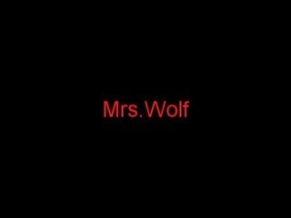Fru. wolf blir körd av annan killen som makens klockor