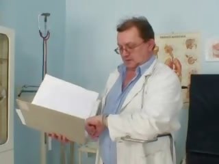 Poraščeni muca babica obiski pervy ženska doktor
