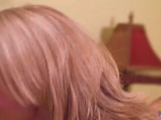 ईबोनी मिल्फ experiences लेज़्बीयन x गाली दिया वीडियो के लिए the पहले समय साथ उसकी नई साथी